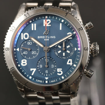 Breilting Classic AVI – Chronograph 42 – Ref A23380 – Full Set – Mint
