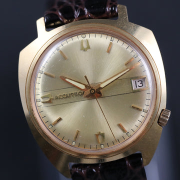 Bulova Accutron M7 from the 1967 in 14K yellow gold with beautiful case shape