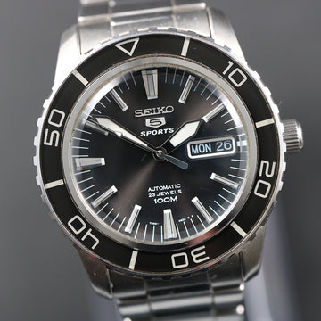 Seiko 5 Sports – 7S36 C – black bezel – 42mm