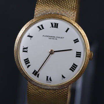 Audemars Piguet Calatrava style in 18K YG with caliber 2001 from the 1960’s