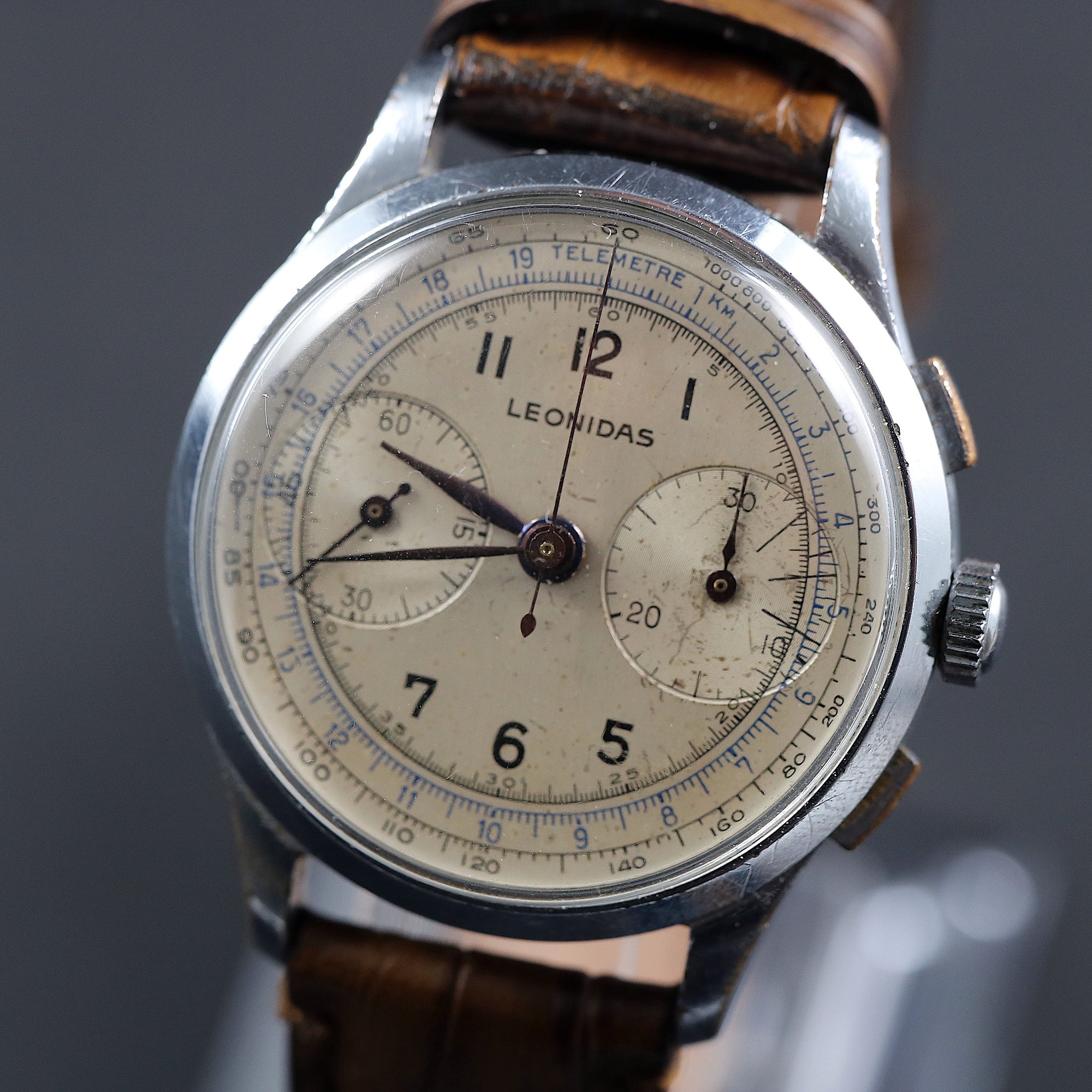 Leonidas chronograph with Landeron 48 – SS – 1940's – Laurent Fine