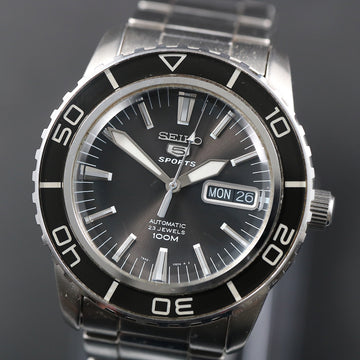 Seiko 5 Sports – 7S36 C – black bezel – 42mm