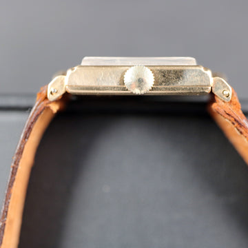 Lecoultre Tank – 14K YG – 1948/49 – Cal 438/4 - Serviced