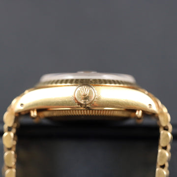 Rolex Oyster Perpetual Datejust 6917 in 18K YG – Tiger Eye dial - 26mm - 1979
