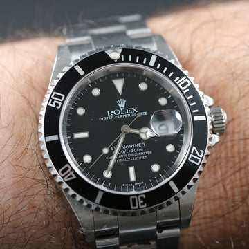 Rolex Oyster Perpetual Date Submariner 16610 with caliber 3135 from 2003 – Full Set