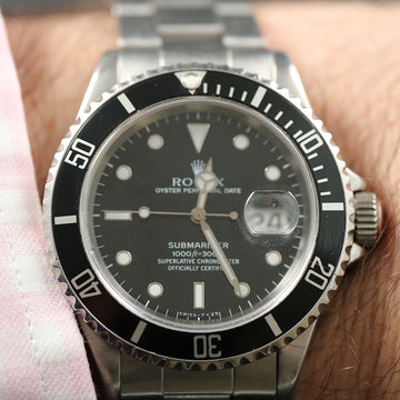 Rolex Oyster Perpetual Date Submariner 16610 with caliber 3135 from 1993 – Full Set