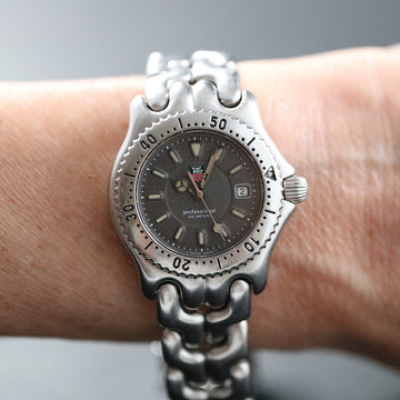Tag Heuer 2000 Professional - Ref WG 1313-0 in stainless steel with quartz movt