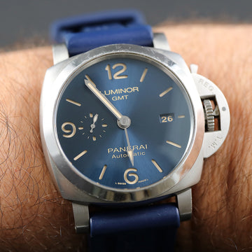Panerai Luminor GMT – PAM 01033 – 2020 – Blue dial – SS – Full Set