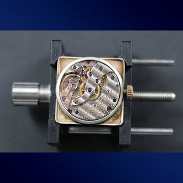Patek Philippe Square with ribbed hooded lugs – Ref 1575 – 18K yellow gold – Cal 10-110 – 1940’s - Serviced