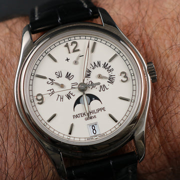 Patek Philippe 5146G-001 - Full Calendar - WG – mint condition – full set