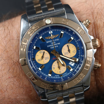 Breitling Chronomat 44 – Ref CB0110 – SS and Gold – Full Set