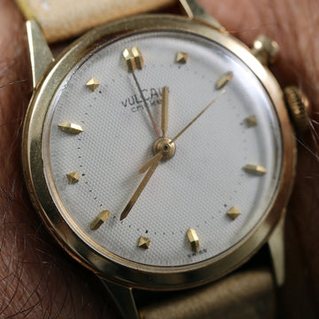 Vulcain Cricket Honeycomb dial with Cal 120 in 14K YG