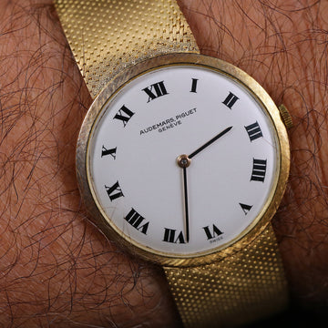 Audemars Piguet Calatrava style in 18K YG with caliber 2001 from the 1960’s