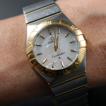 Omega Constellation – Ref 795.1011 – MOP – Quartz – 28mm