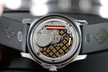 Patek Philippe Aquanaut – Ref 5064A-001 – SS – Quartz – 2002 -Archive and Box