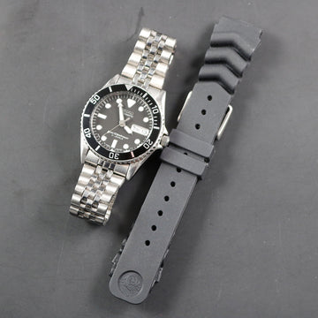 Seiko SKX023 – SN 768227 – black bezel – 1997 – 38mm