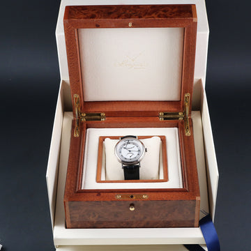 Breguet Classique in white gold with reference 5207BB/12/9V6 - numbered 2079 – Full Set
