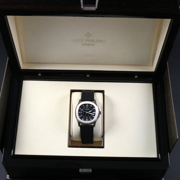 Patek Philippe Aquanaut – Ref 5064A-001 – SS – Quartz – 2002 -Archive and Box