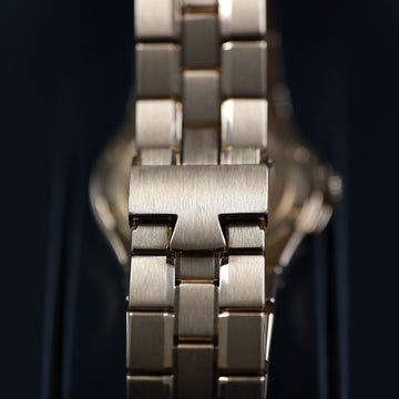 Vacheron Constantin Overseas 42050/423J in 18K yellow gold – Serviced by VC