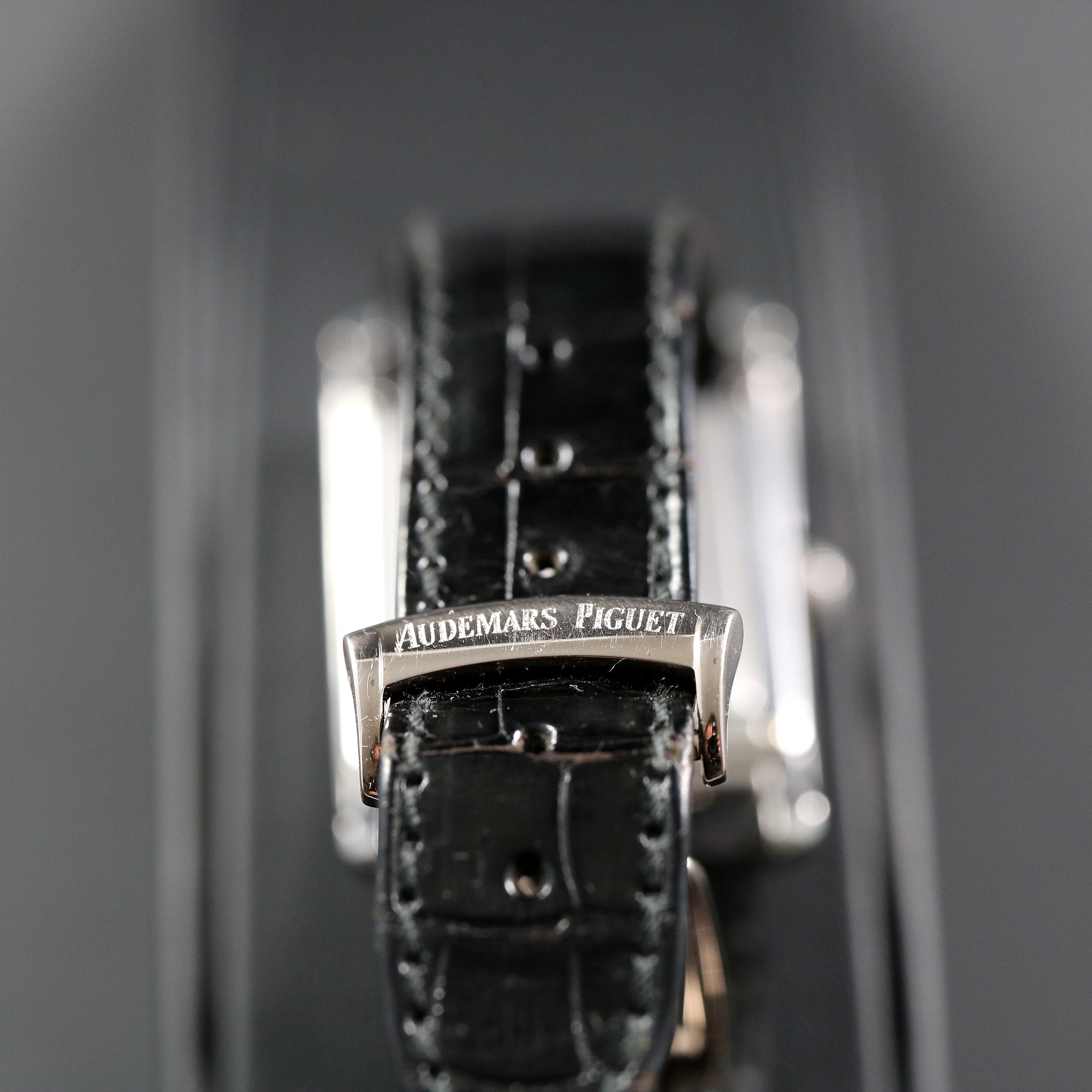 Audemars Piguet掛時計 Audemars Piguet Edward Piguet with ref 15015BC-O-0001CR-01 from