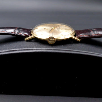 Breitling Geneve from the 1960’s in 18K yellow gold with caliber Felsa Peseux 330