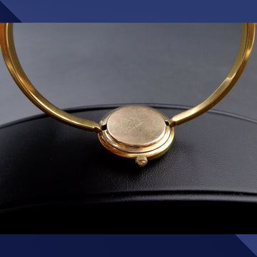Gucci 1100 L with 10 bezels - Gold plated bangle and quartz movement
