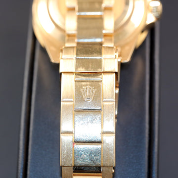 Rolex Oyster Perpetual Date Submariner 16618 from 2002 - Full Set