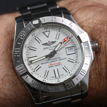 Breitling Avenger II GMT – Ref A32390 – SS with Caliber 32