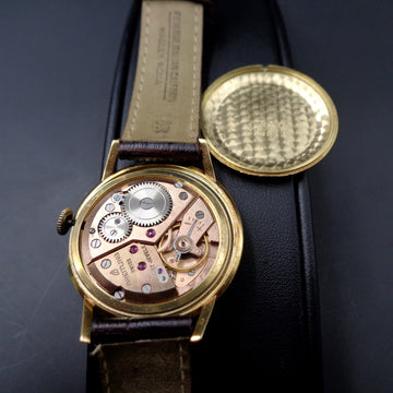 Breitling Geneve from the 1960’s in 18K yellow gold with caliber Felsa Peseux 330