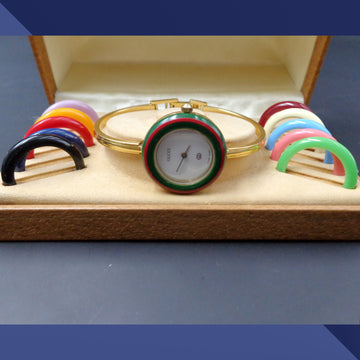 Gucci 1100 L with 10 bezels - Gold plated bangle and quartz movement