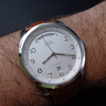 Oris 660-7531-4061 with day date calendar and caliber Oris 660 with 25 jewels