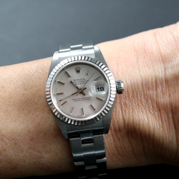 Rolex Oyster Perpetual Datejust - Ref 79174 in stainless steel and white gold bezel from 1999 - Full Set