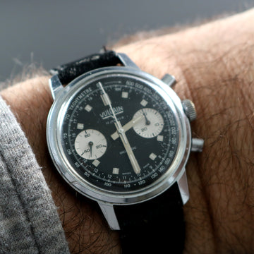Vulcain 37mm chronograph with Panda black dial and Valjoux 7733 from the 1970’s - Serviced