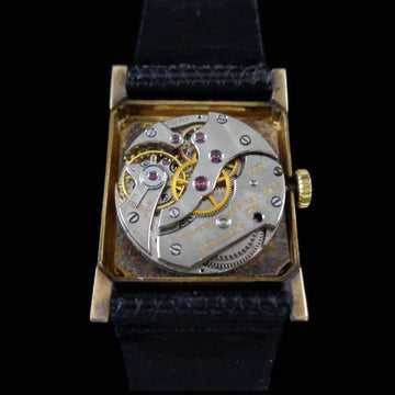 LeCoultre square in 14K solid yellow gold with movement 9 RO