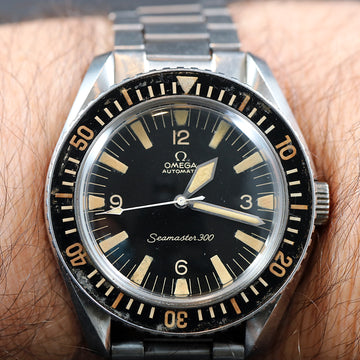 Omega Seamaster 300 with ref 165024 with Cal 562 from 1966 - Mint