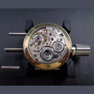 Rolex 3540 Officially Certified Chronometer in 18K yellow gold and caliber 1200