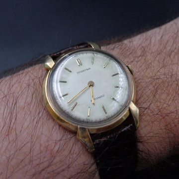 Tiffany watch in 14k solid yellow gold with caliber 220 from the 50’s