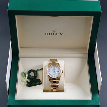 Rolex Oyster Perpetual Day Date President Ref 118208 in 18K yellow gold with enamel dial from 2016 - Full Set