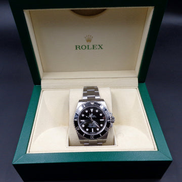 Rolex Oyster Perpetual Submariner 114060 with caliber 3130 from 10/2015 - Full Set